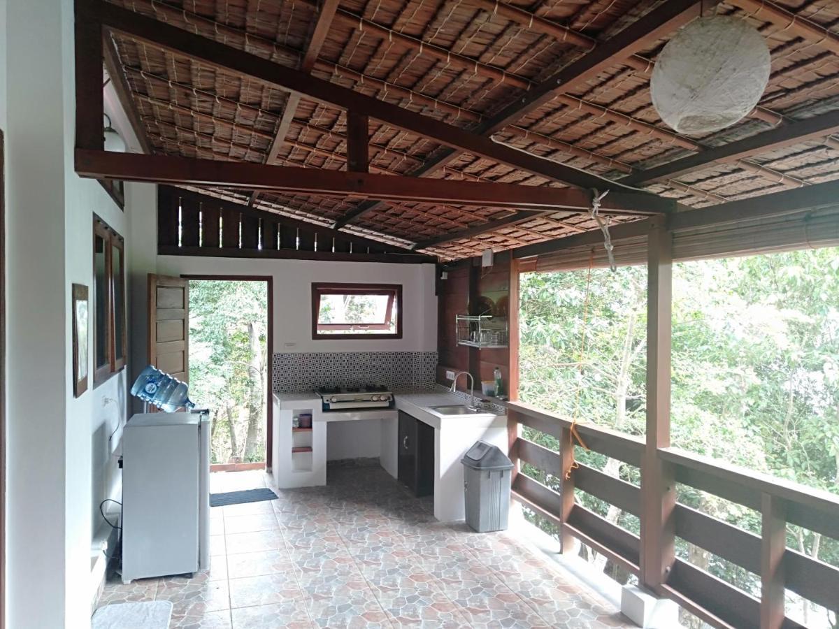 סבאנג Treetop Guesthouse And Bungalows מראה חיצוני תמונה