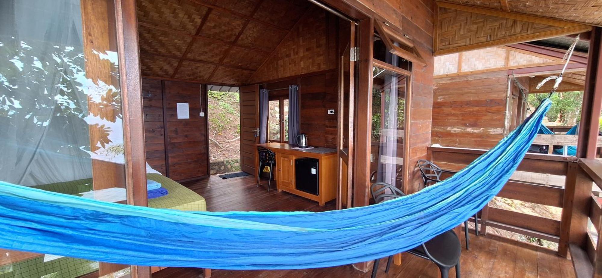 סבאנג Treetop Guesthouse And Bungalows מראה חיצוני תמונה