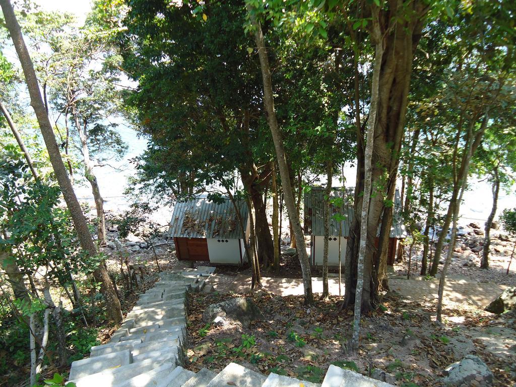 סבאנג Treetop Guesthouse And Bungalows מראה חיצוני תמונה