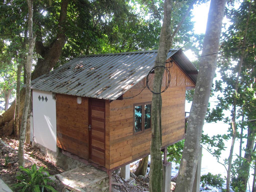 סבאנג Treetop Guesthouse And Bungalows מראה חיצוני תמונה